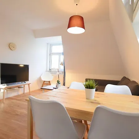 Relaxing Family + Parking Near Highway Apartment